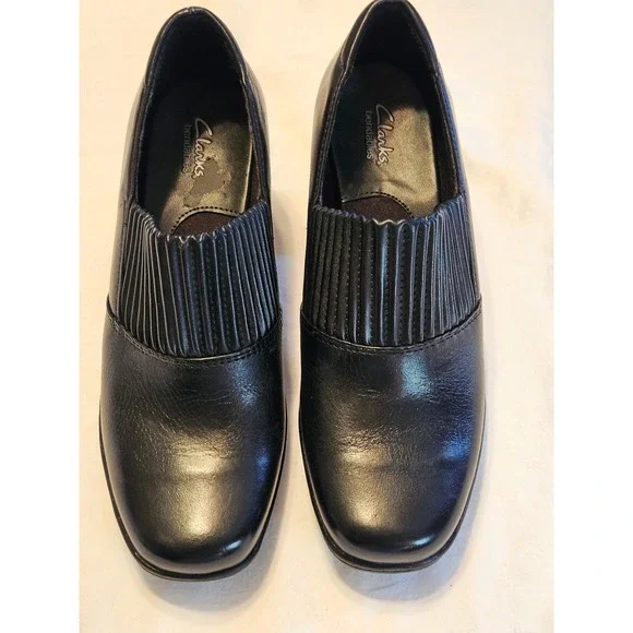 Clarks Bendables Womens Black Leather Elastic Gore Slip On heeled Loafer 7.5 - Picture 1 of 6